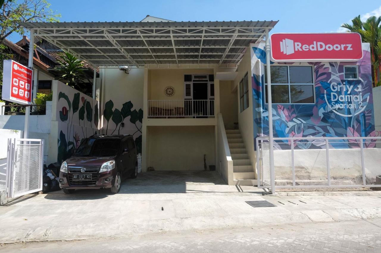 Reddoorz Syariah Near Universitas Mercu Buana Kampus 2 Yogyakarta Kejayan Exterior foto